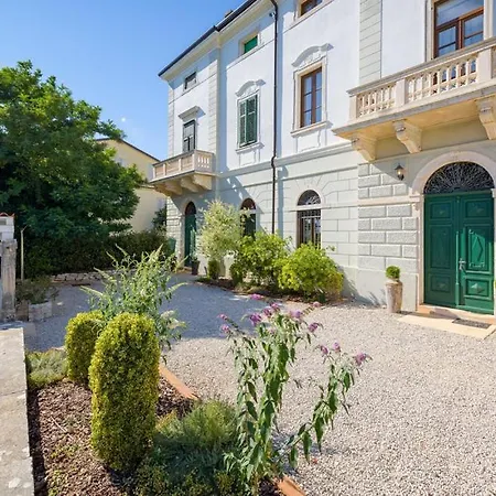 Historical Vigneri By
